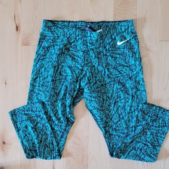 Nike Women's Leggings Size Medium - Picture 1 of 3